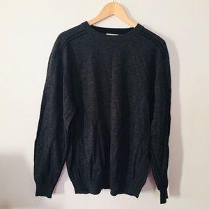 Tagio XL black grey striped sweater